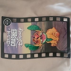 Limited Edition Stitch Crashes Disney Pin Lion King (3/12)